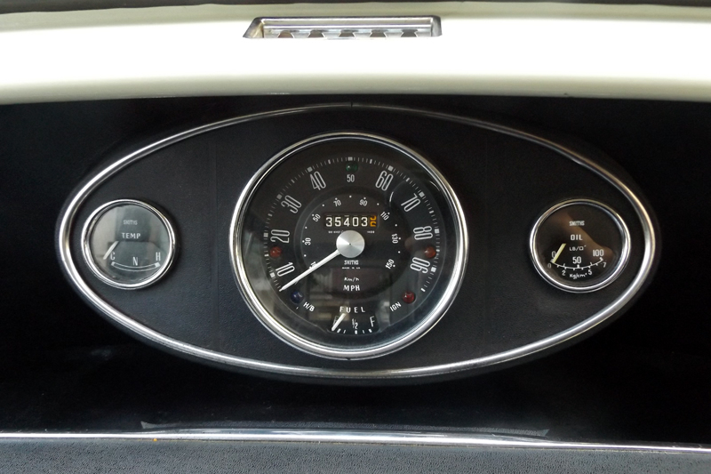 中古車販売：モーリスマークⅡトラベラー