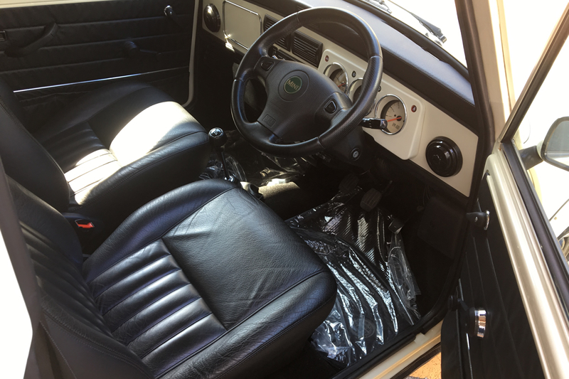 中古車販売：ローバーミニ ポールスミスミニ